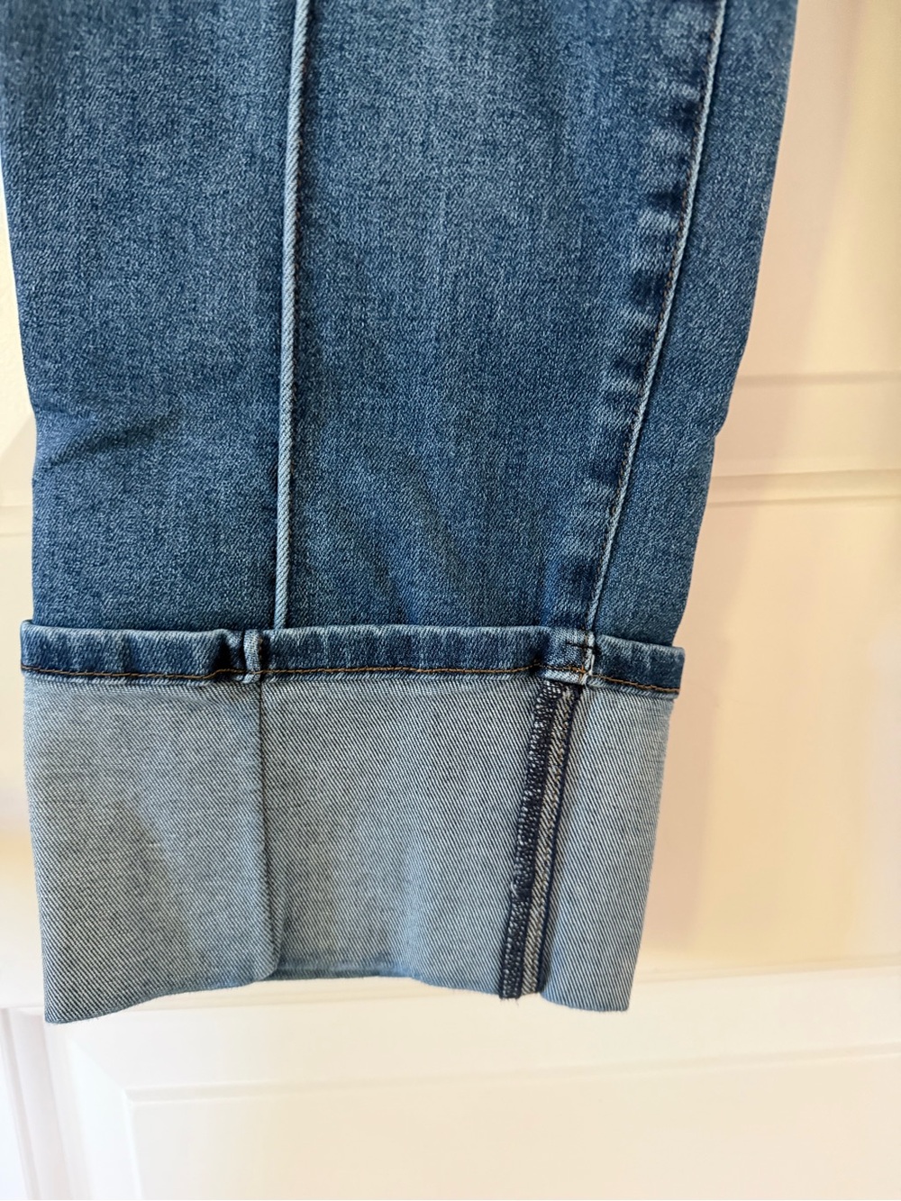 Kut from the Kloth FAY FAB AB Straight Leg Seamed Cuff Jeans 4 - Picture 2 of 11